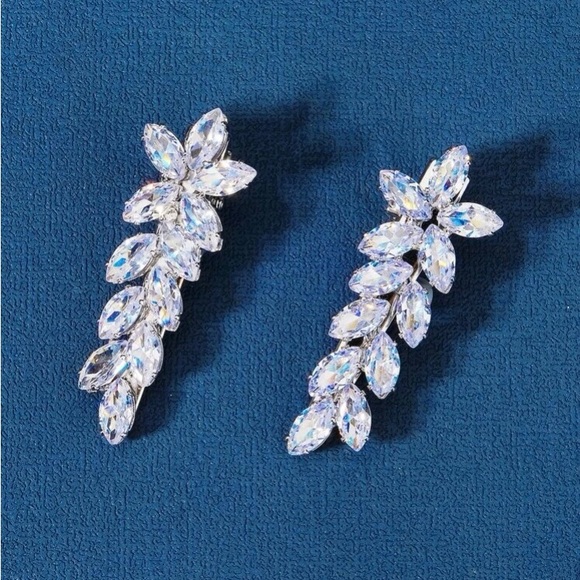 👑NEW SET OF 2 JEWELED HAIR CLIPS! - Picture 2 of 5